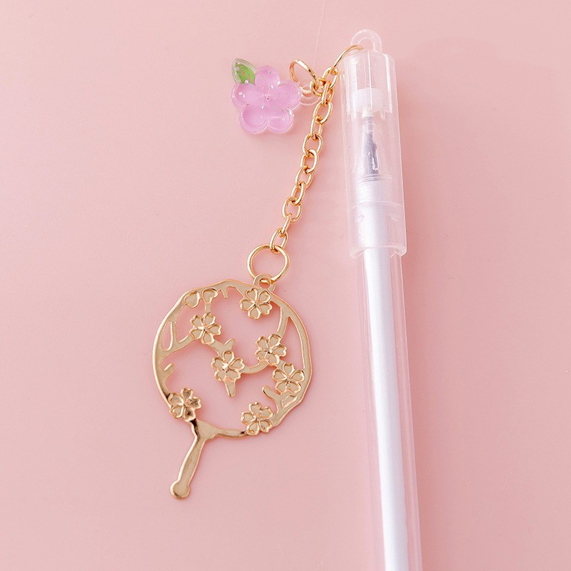 MURMURE.ID | PART 1 PULPEN GEL GANTUNGAN LUCU KARAKTER DENGAN SEQUIN GLITTER BOLPOIN LUCU UNIK PN087-KIPAS-PUTIH