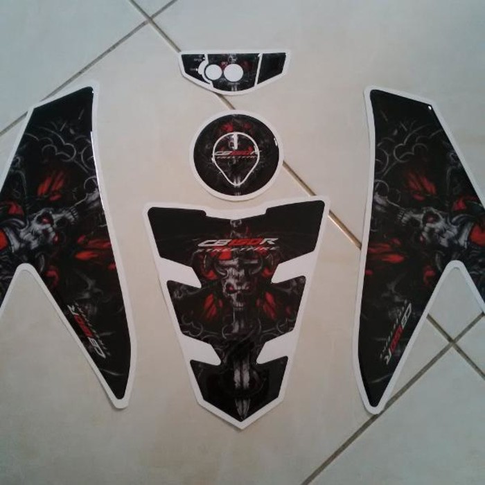 Sticker | TANK PAD CUSTOM CB 150 R BERGARANSI Motif Gothic