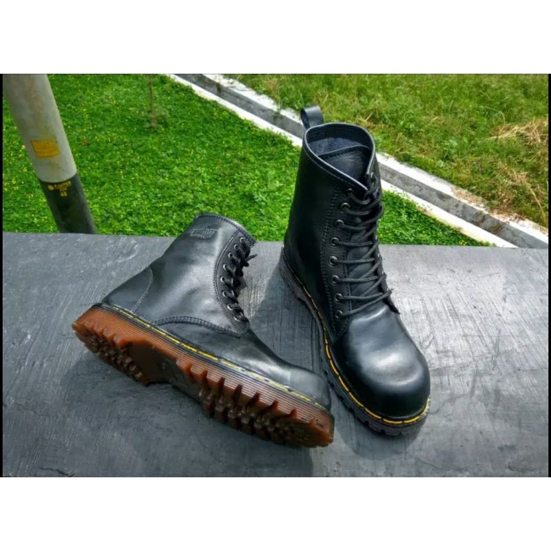 SEPATU SAFETY BOOTS DR.MARTIN