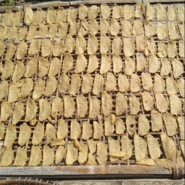 

JAJANAN KERUPUK GENDAR MENTAH / KERUPUK LEGENDAR / GENDAR KERUPUK / LEGENDAR KERUPUK / KEMASAN 1 KG