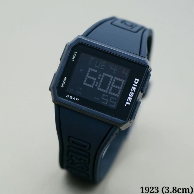 DIESEL Jam Tangan Pria Digital Rubber Strap 38mm