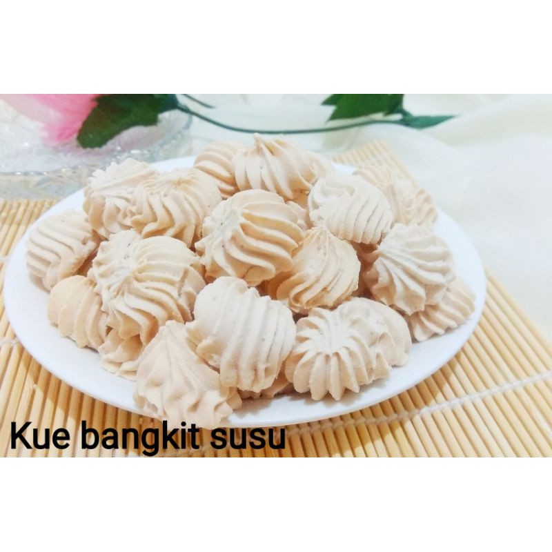 

Kue bangkit classic wangi / bangkit Medan / kue kering homemade