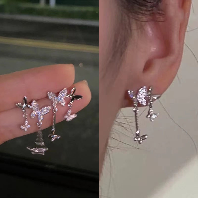 Anting Tusuk Gantung Desain Kupukupu Ganda Hias Berlian Imitasi Gaya Jepangkoreasimple Untuk Wanita