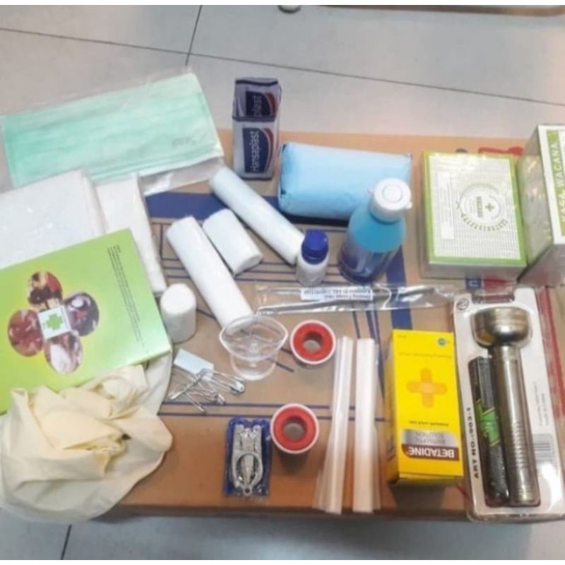 Kotak Obat P3K Plus Isi Lengkap / Kotak Obat P3K