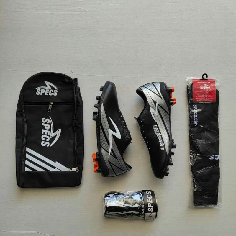 sepatu bola spesc Lighspeed ,infinity ,99 terbaru