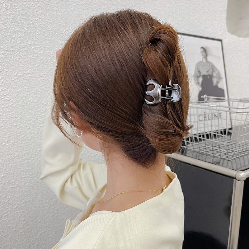 Jepit Rambut Ponytail Model Cakar Bahan Logam Untuk Wanita