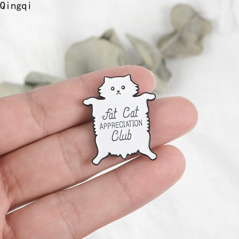 Bros Pin Enamel Bentuk Kartun Kucing Hugging Cat Untuk Pakaian