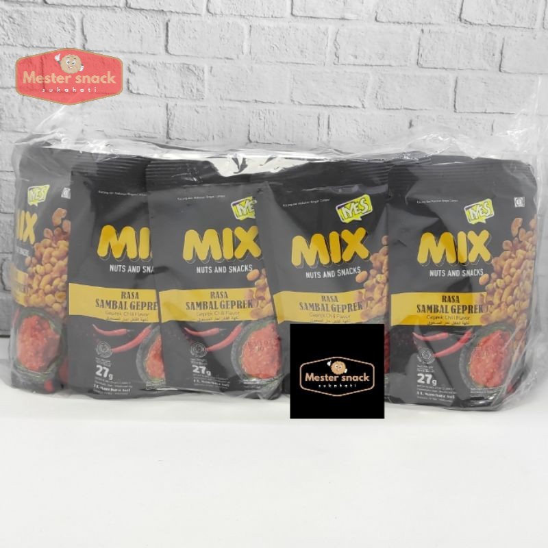 

iyes Mix Nuts and Snack 27 gram (1 pack isi 20 pcs)