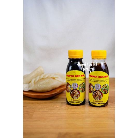 

Cuko pempek kental Palembang