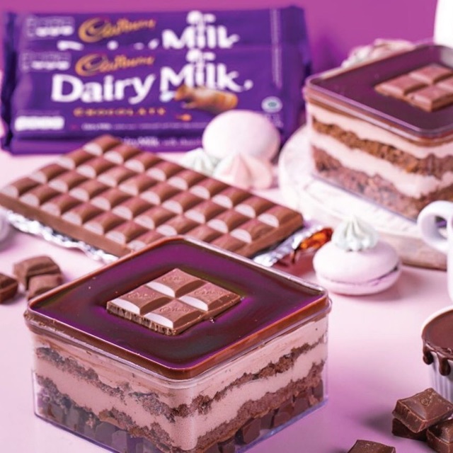 

CHOCO HEAVEN DESSERT BOX