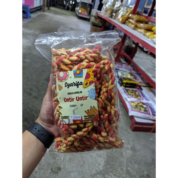 

1/5 kg jajanan senek untir untir