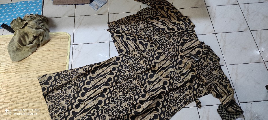 Maura Couple - Sania Ruffle Batik Couple Ori Ndoro Jowi Garansi Termurah Shopee - Batik Modern Solo