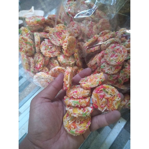 

1 kg RANGGINANG MENTAH MINI PELANGI