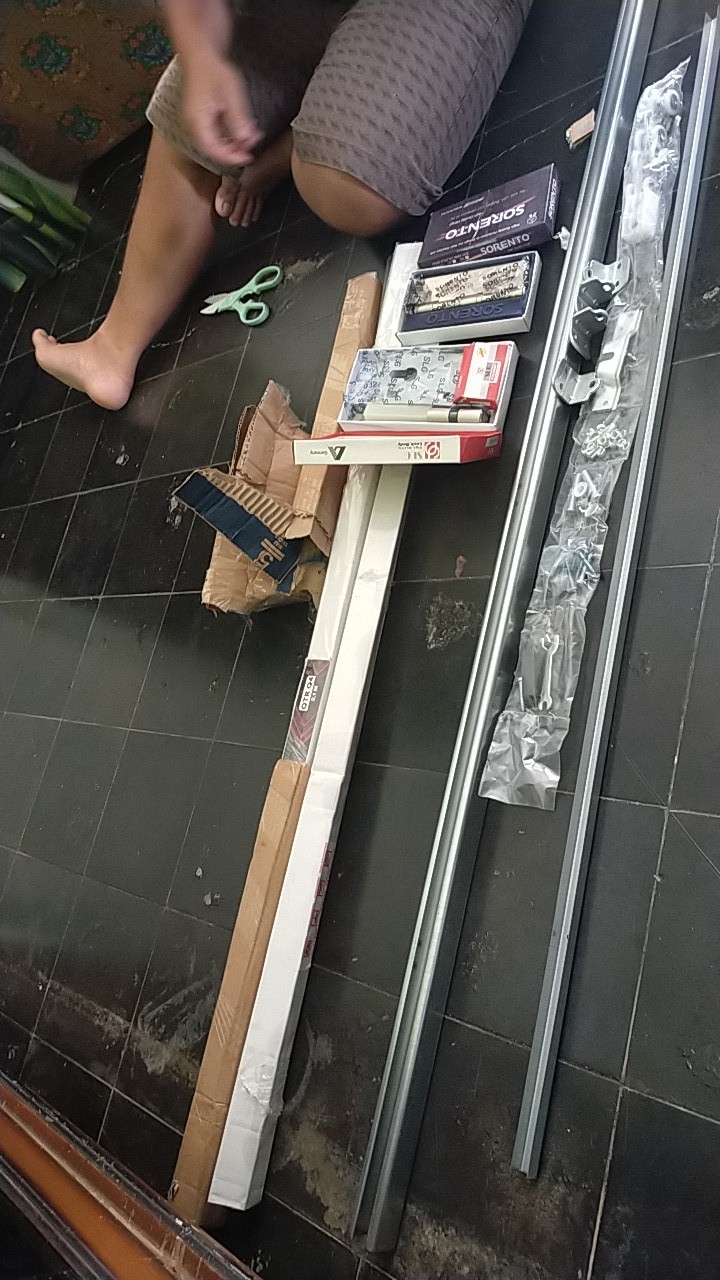 Sliding Track C4 Glatino/ Rel Pintu Geser 2,1 M Estilo / Rel Pintu Sliding 210 Cm By Belucci