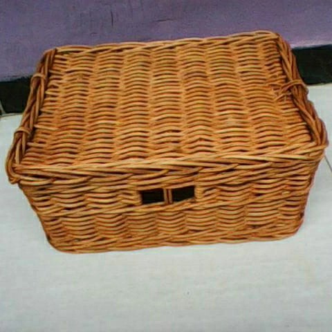 keranjang rotan tutup persegi kotak parcel seserahan hantaran murah 23x18x15 cm