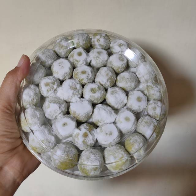 

Salju pandan ukuran toples 1 kg berat 500gram