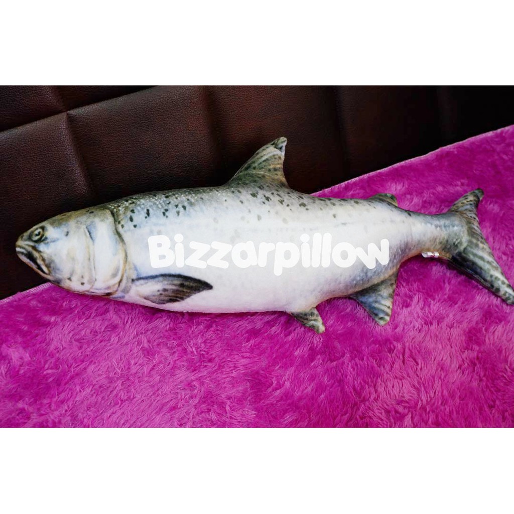 Bizzarpillow Bantal Ikan Salmon size L BZ081