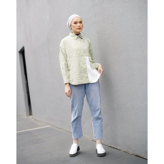 Aiko Kemeja list garis/ Blouse Aiko crinkle airflow/ Atasan crinkle