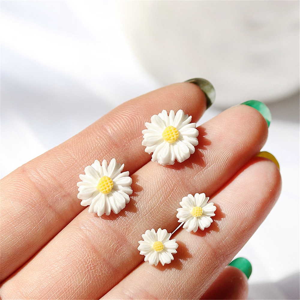 1 Pasang Anting-Anting Sederhana Mini Daisy Drop Feminin Anting Sederhana