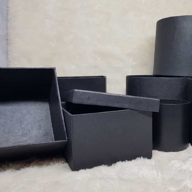 

Hard box / gift box / kotak kado / Kotak hampers / hard box hampers 20x20x15