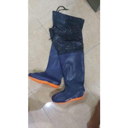 Sepatu Boots Karet Lentur Multifungsi