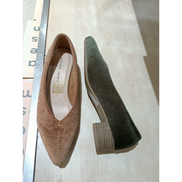 SEPATU AMANDA JANES ORI