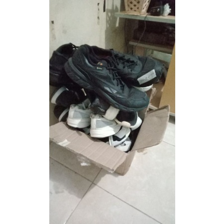 sepatu second paket usaha 9 pcs