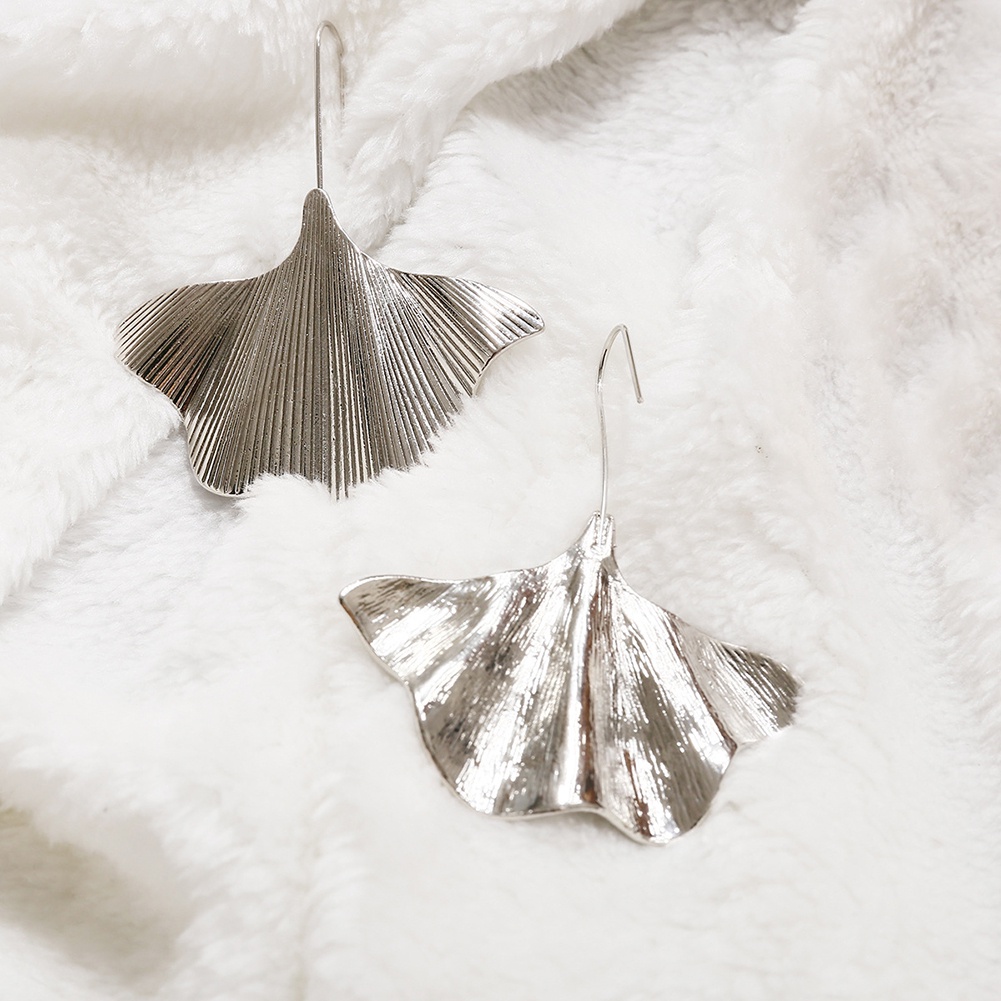 Hu Hu Hu Hu Hu Alat Bantu Pasang Kacamata♡ Anting Kait Gantung Statement Wanita Desain Daun Ginkgo Untuk Pesta