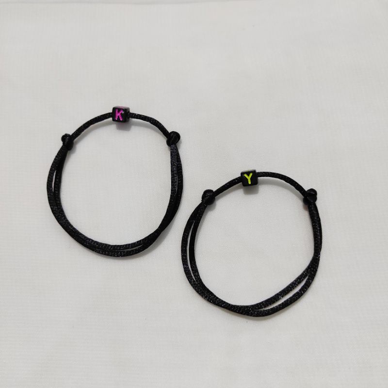 Gelang Polos Inisial / Gelang Huruf Initial Nama Custom Tali Satin / Gelang Hitam Polos / Gelang Tal