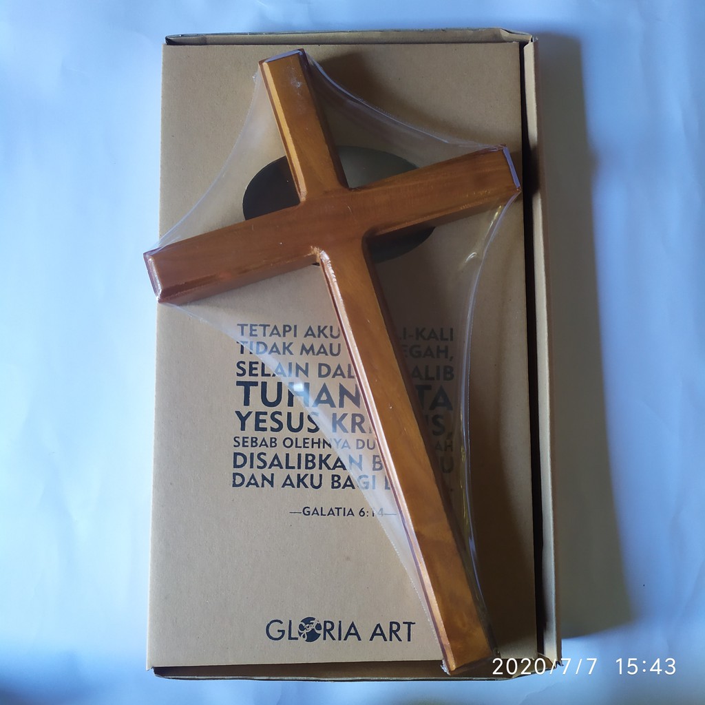 Salib Dinding Kayu Jati Warna Natural Ukuran 30x18cm