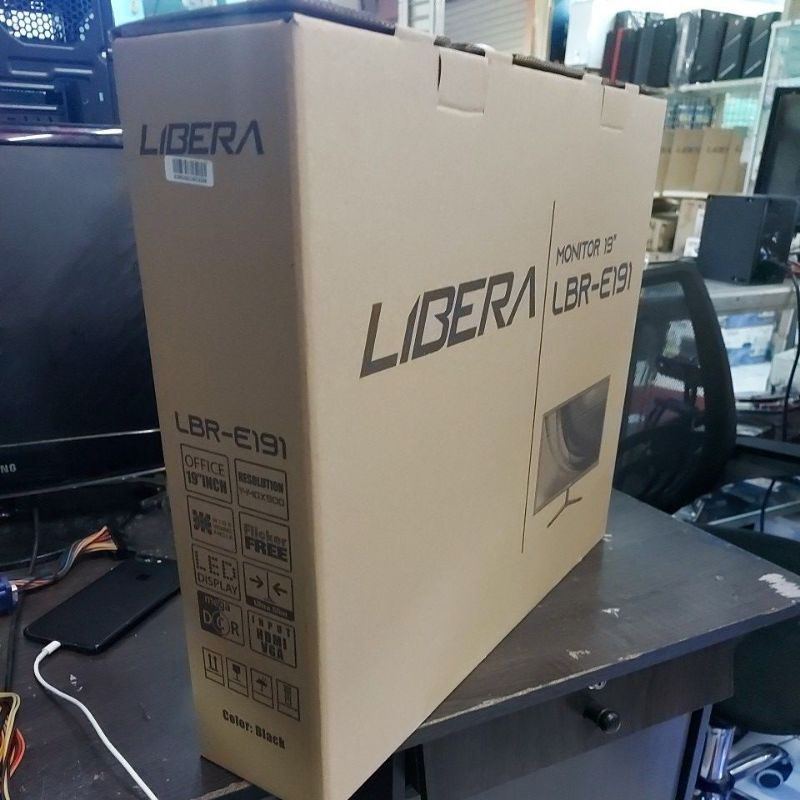 LED MONITOR 19 IN WIDESCREEN LIBERA  NEW