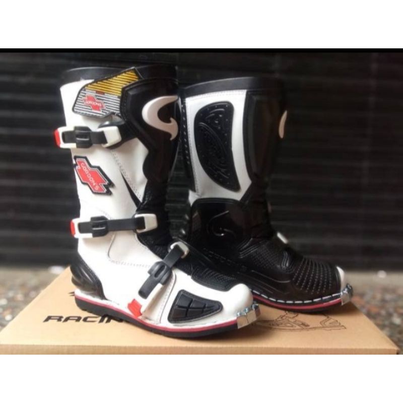 Sepatu cross merk Gordon type grmx
