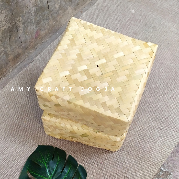 besek warna Besek bambu ukuran 15 x 15 cm/ besek anyaman bambu/ besek bambu murah/ pithi/ besek natu