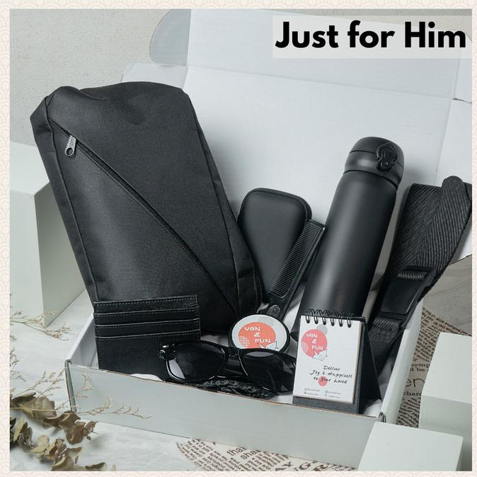 

Hadiah Cowok / Kado ulang tahun pacar / Hampers Valentine Anniversary