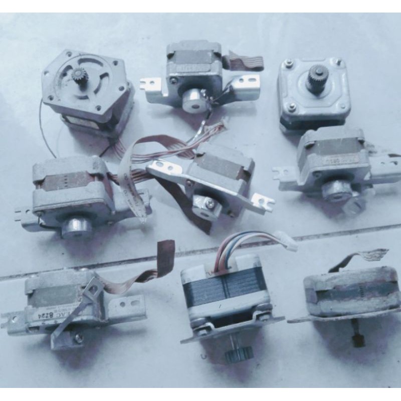 Stepper motor ex old floppy disk kondisi campuran rata rata unipolar 5 kabel termurah