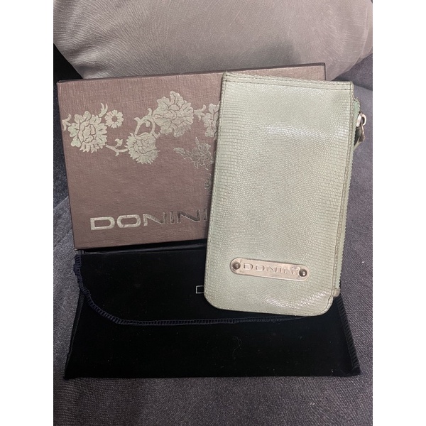 Preloved dompet Donini