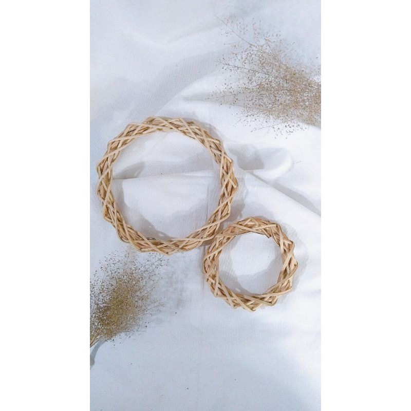 hiasan ring lingkaran dinding rotan aesthetic