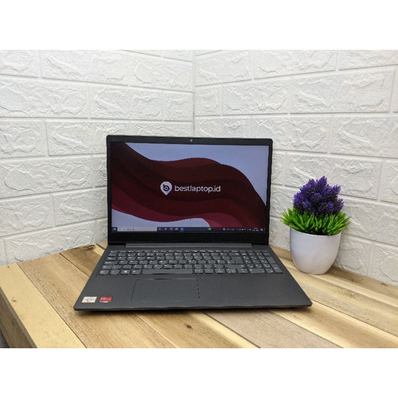 Lenovo V15-82C7 (Fullset, Athlon Gold, Radeon Vega, DDR4) Garansi 1 Tahun Bestlaptop