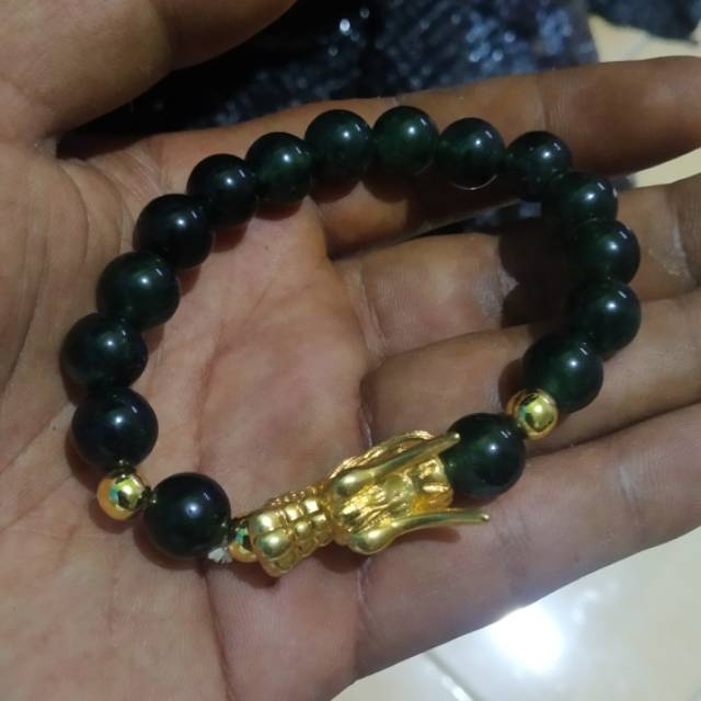 Gelang black jade