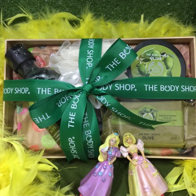 The body shop olive gift set / gift set the body shop olive