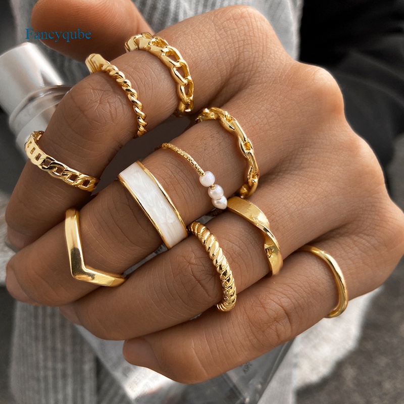 Fancyqube 10pcs / Set Cincin Rantai Emas Geometris Gaya Hip Hop Punk Untuk Wanita