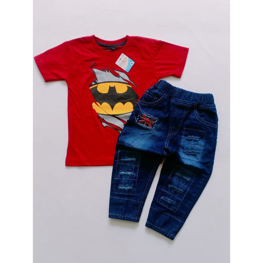 BAJU STELAN ANAK LAKI LAKI KAOS DISTRO DAN CELANA RIPPED BENDERA PPREMIUM OSHBOSS 1-BATMAN SOBEK MERAH