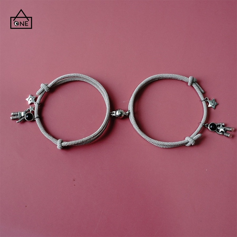 COD❤2pcs/set Couple Gelang Pasangan Magnetik Lucu Astronot Liontin Gelang Disesuaikan Gaya Korea A one