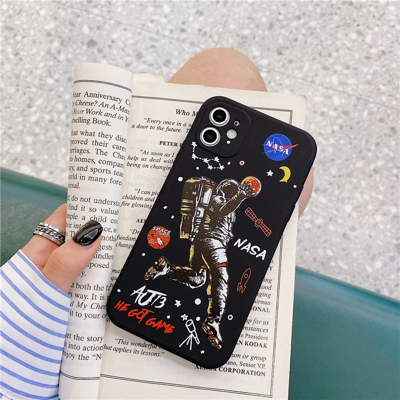 Silikon Soft Shell Tepi Lurus Spaceman Casing Ponsel Cocok untuk iPhone12 Pro Max 11 Pro Max Xs Man XR XR 7/8 / SE 7 Plus / 8 Plus 6 Plus Tahan Guncangan Semua Termasuk Casing Pelindung