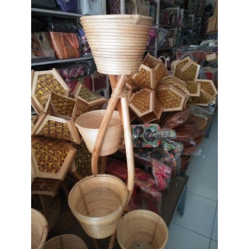 Pot bunga susun 4 Rotan