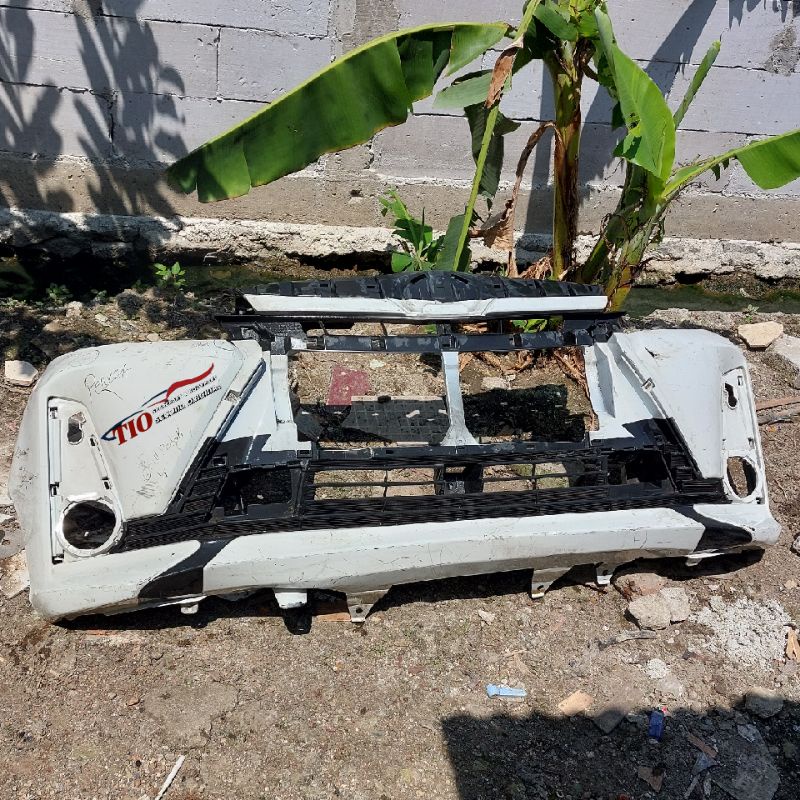bumper depan Avanza Veloz 2019