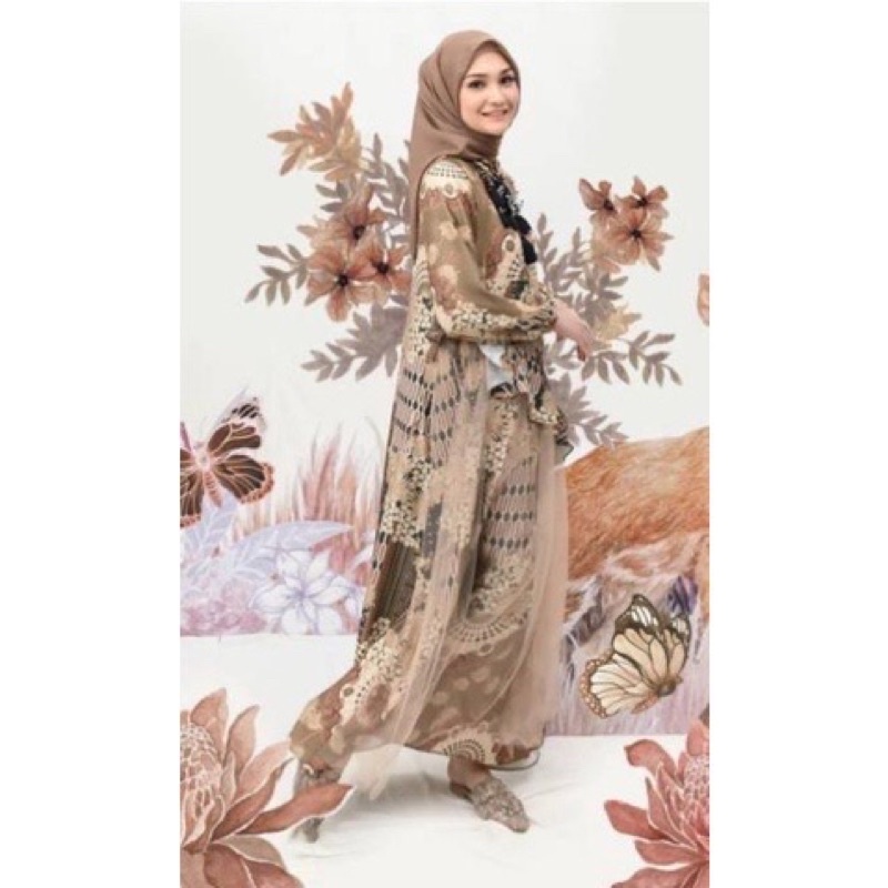 nada dress melody dress wearing klamby