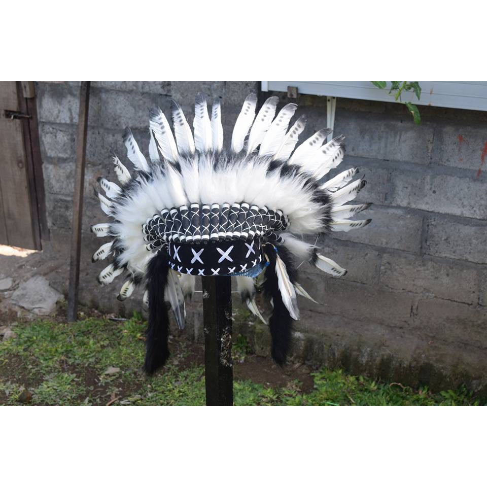 TOPI INDIAN - INDIAN HEADDRESS SMALL ANGSA MONTE RAJUT HITAM PUTIH TUTUL