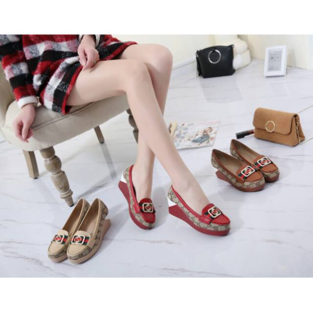 Sepatu gucci 0399-25a.  (H25)