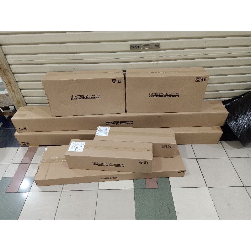 BODY KIT Bodykit Innova reborn venturer original